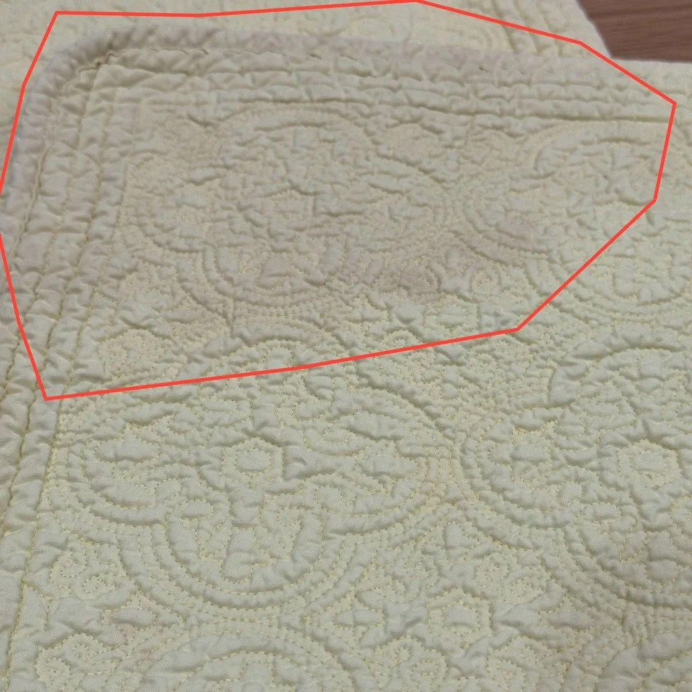 Sur La Table Yellow Quilted Cotton Placemats Set of 4 Medallion Pattern 19x13